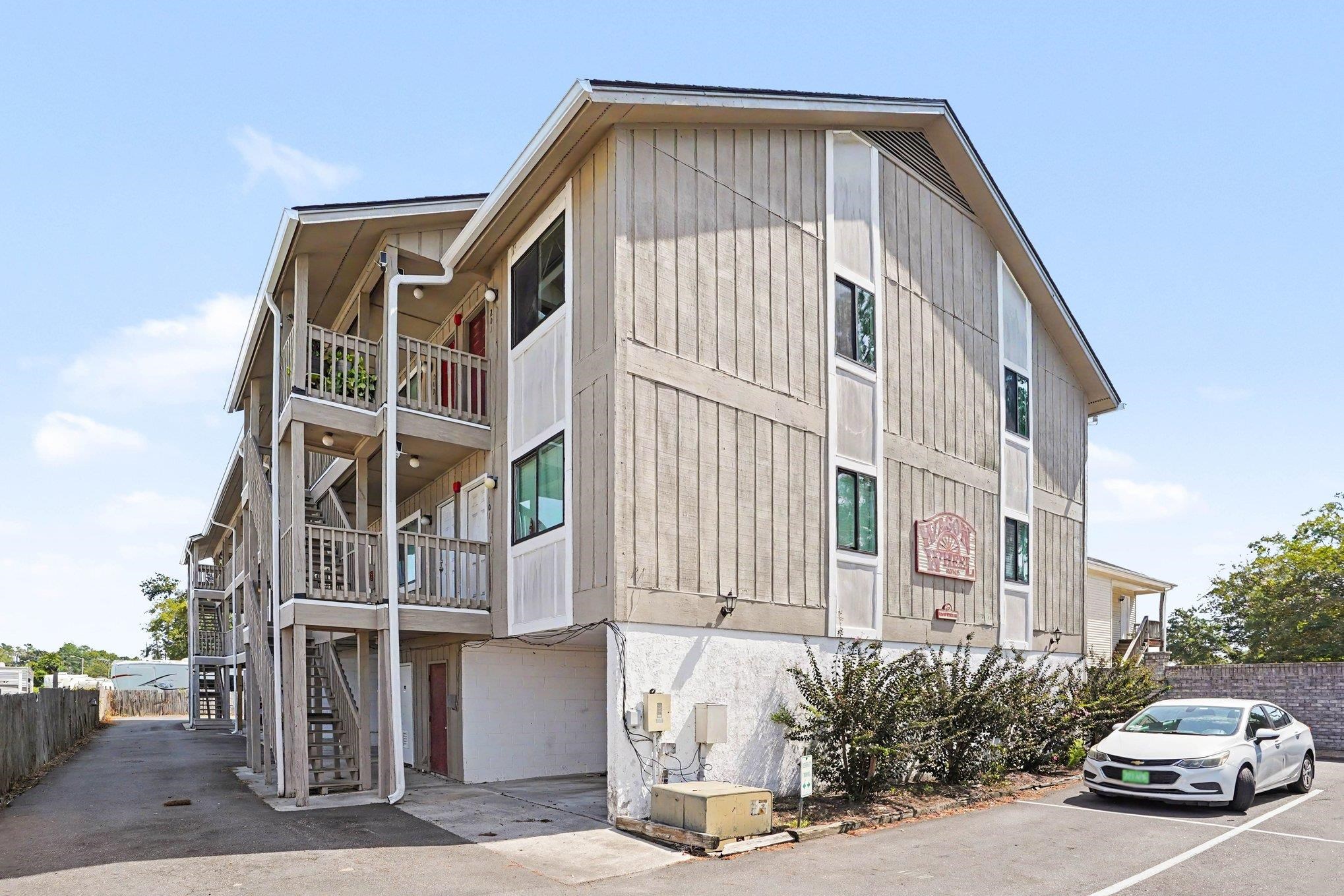 603 Wagon Wheel Rd. 203 — photo