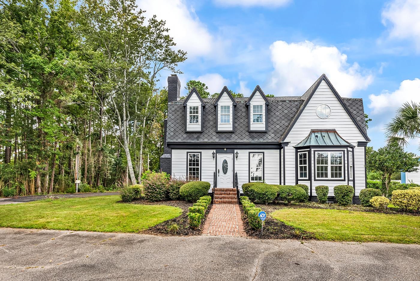 9300 Highway 17 Bypass — photo