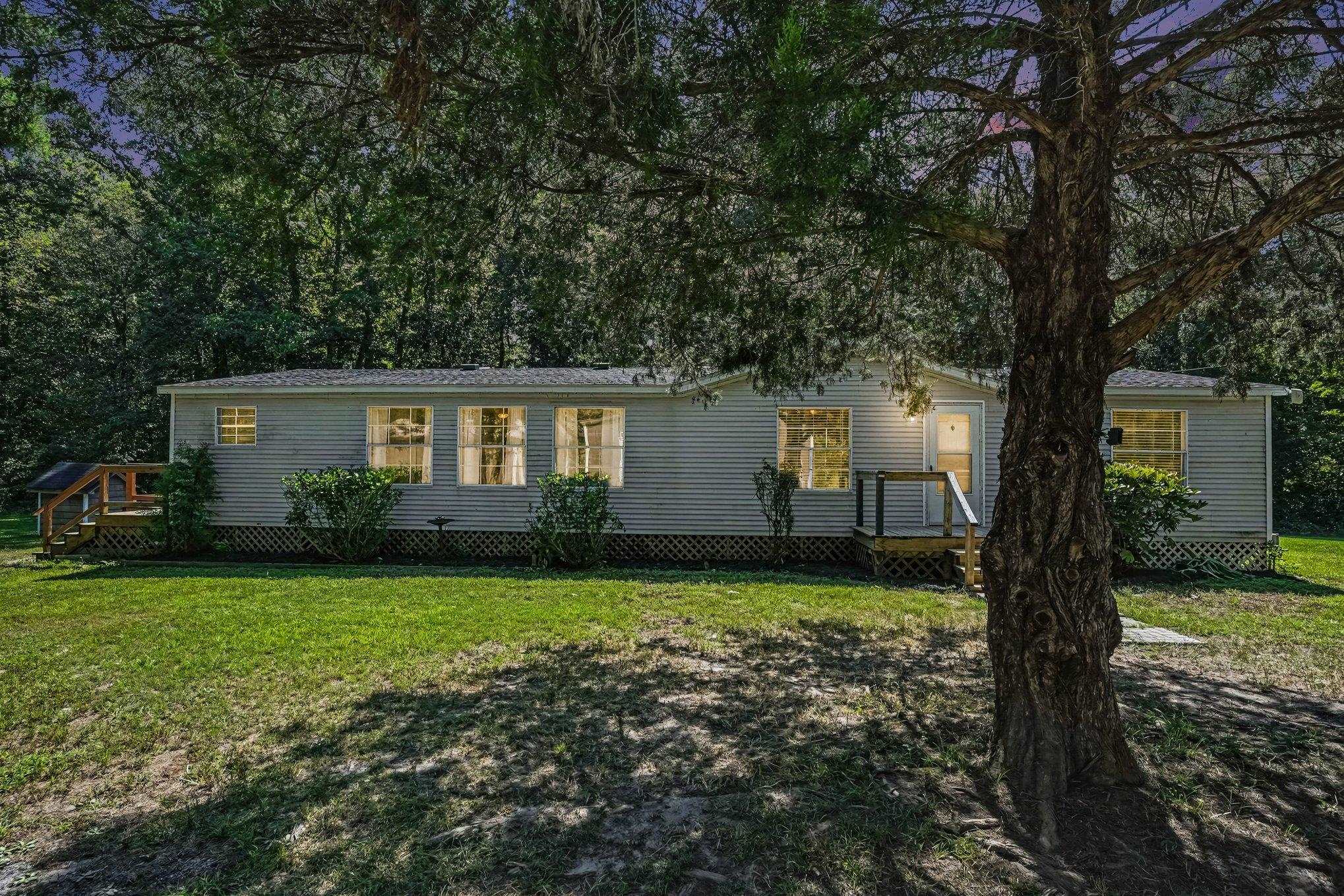 5865 Juniper Bay Rd. — photo