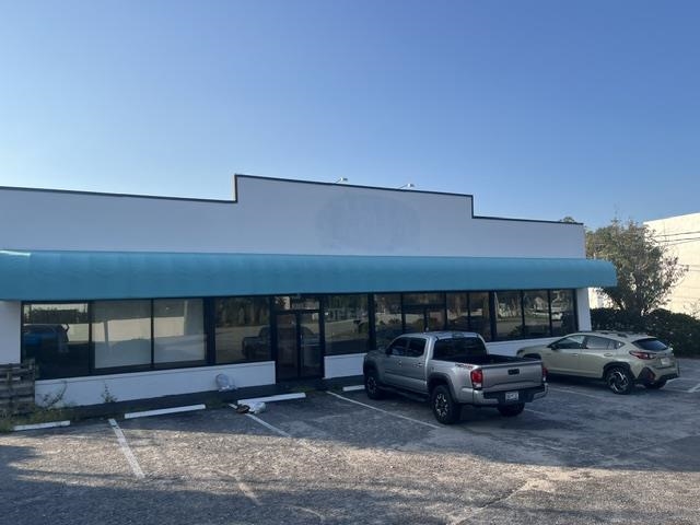 6303 N Kings Hwy. — photo