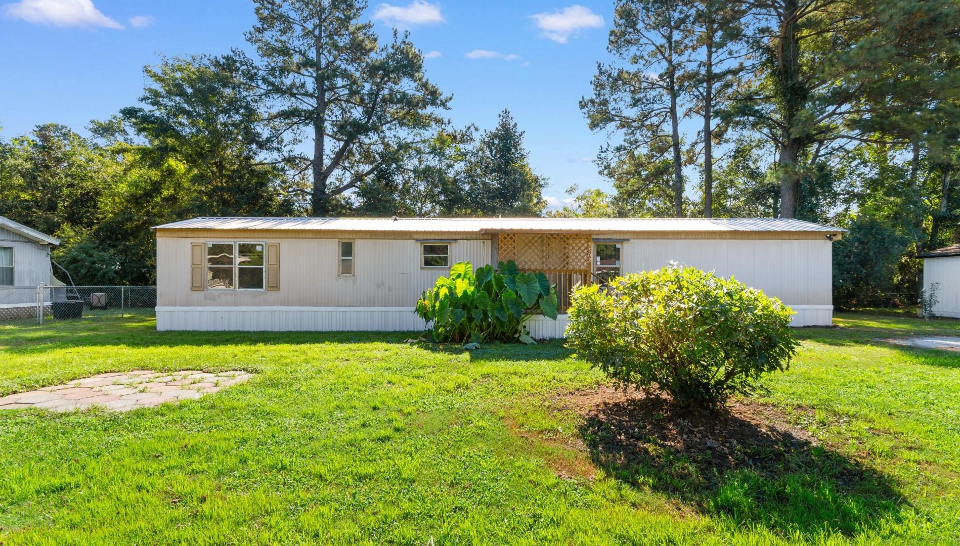 5502 Old Woods Rd. — photo