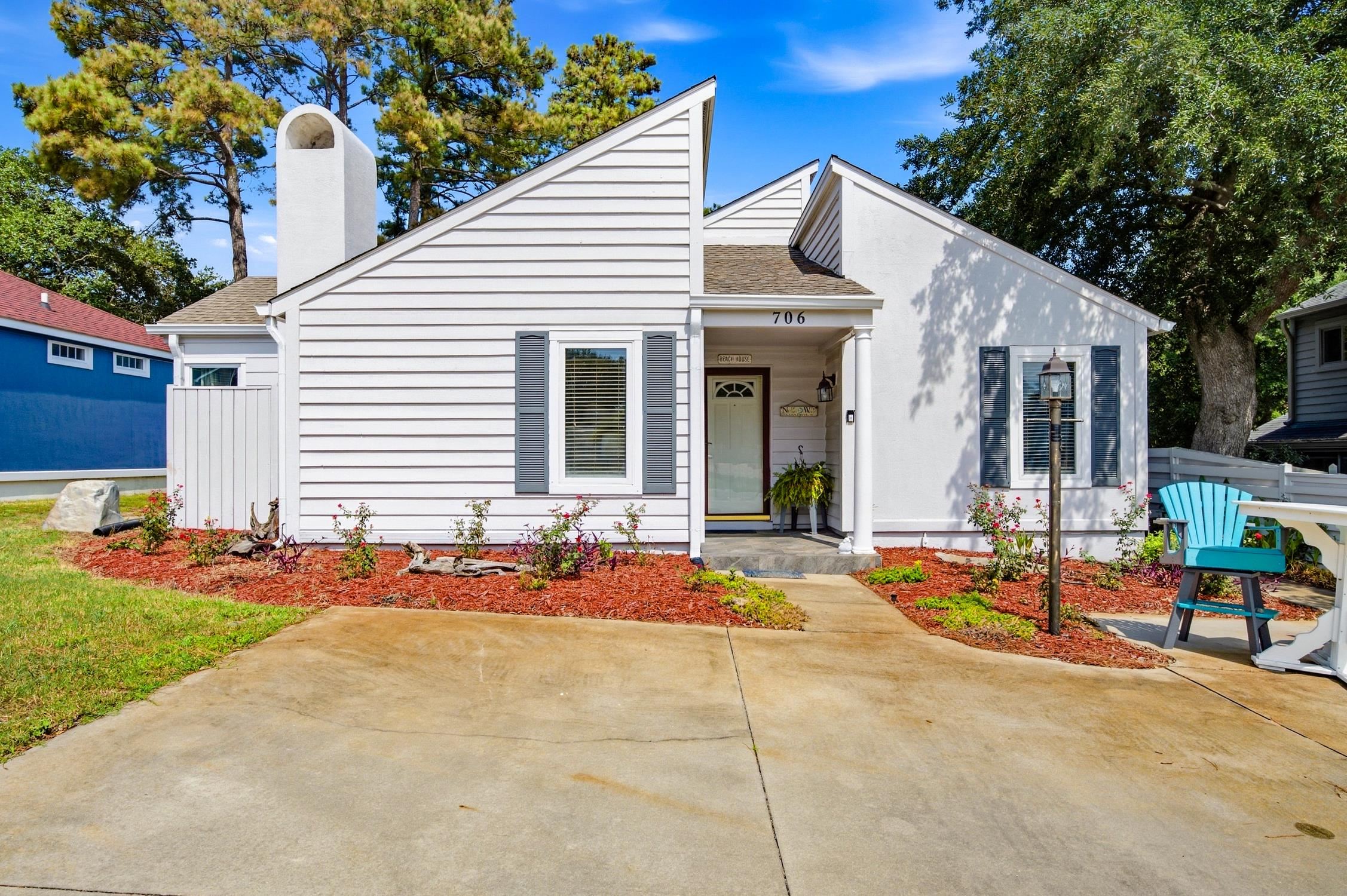 706 Jerdon Circle — photo