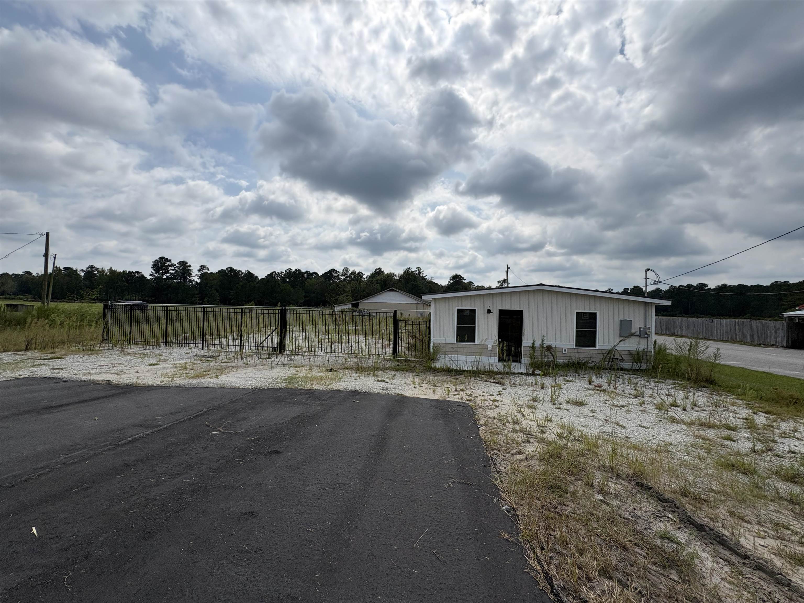 1046 Highway 9 Business E — photo