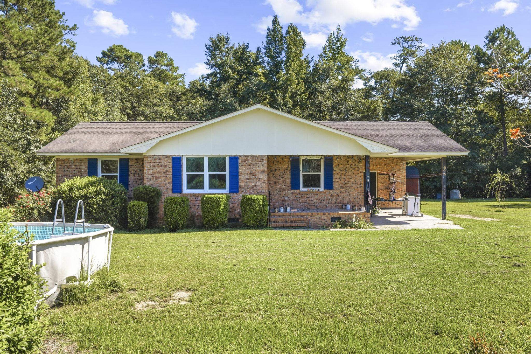 976 Tomahawk St. — photo
