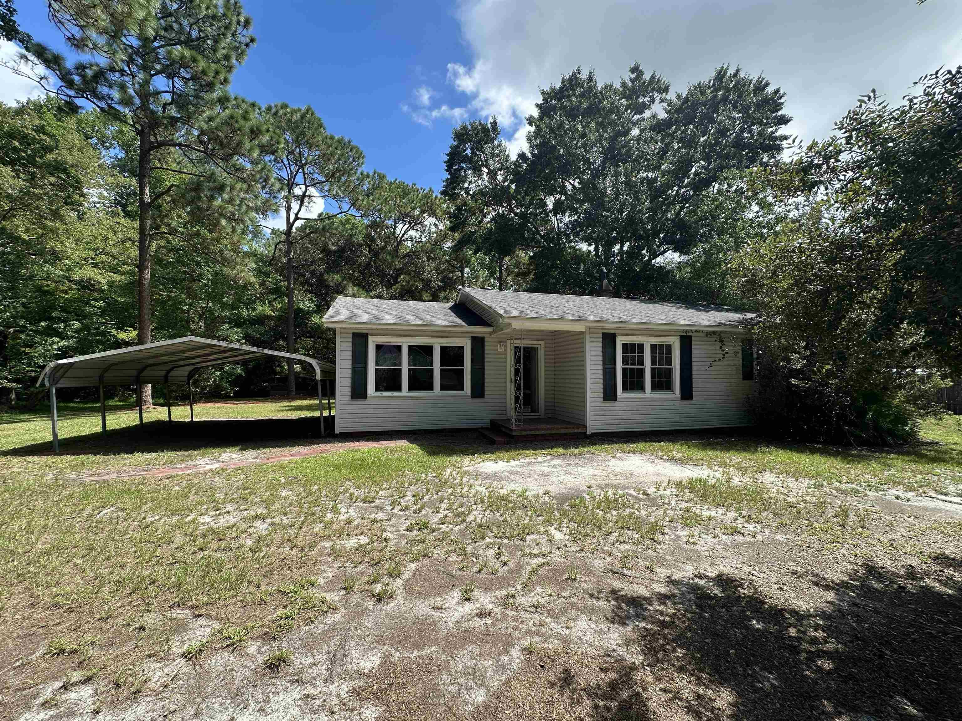 908 Lakeside Dr. — photo