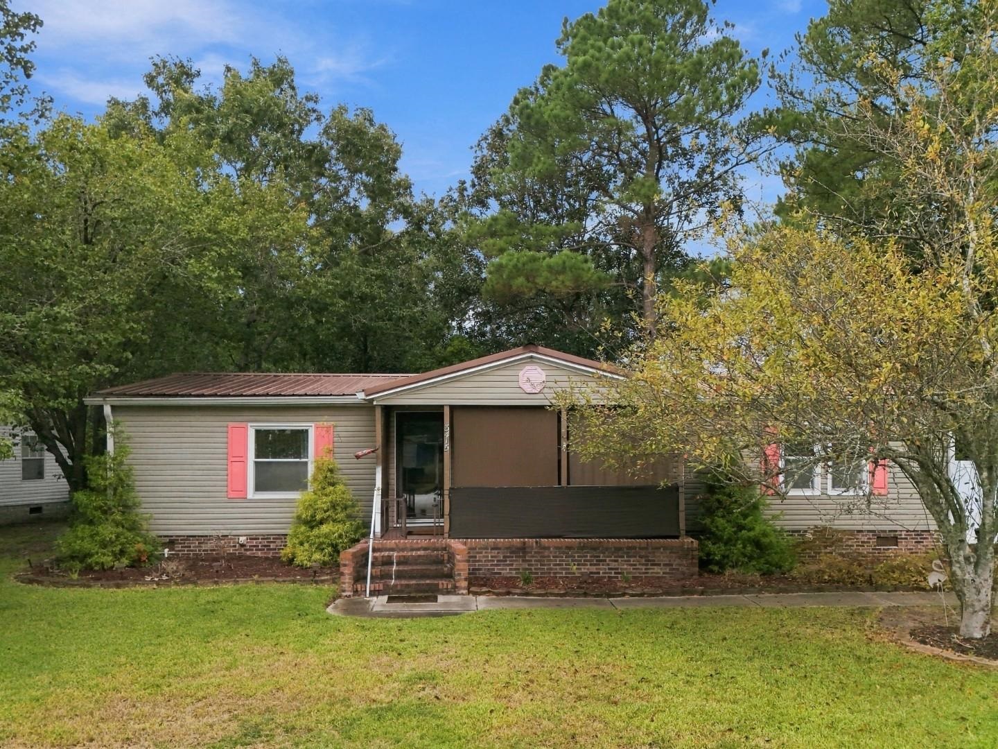 3415 N Pointe Blvd. — photo