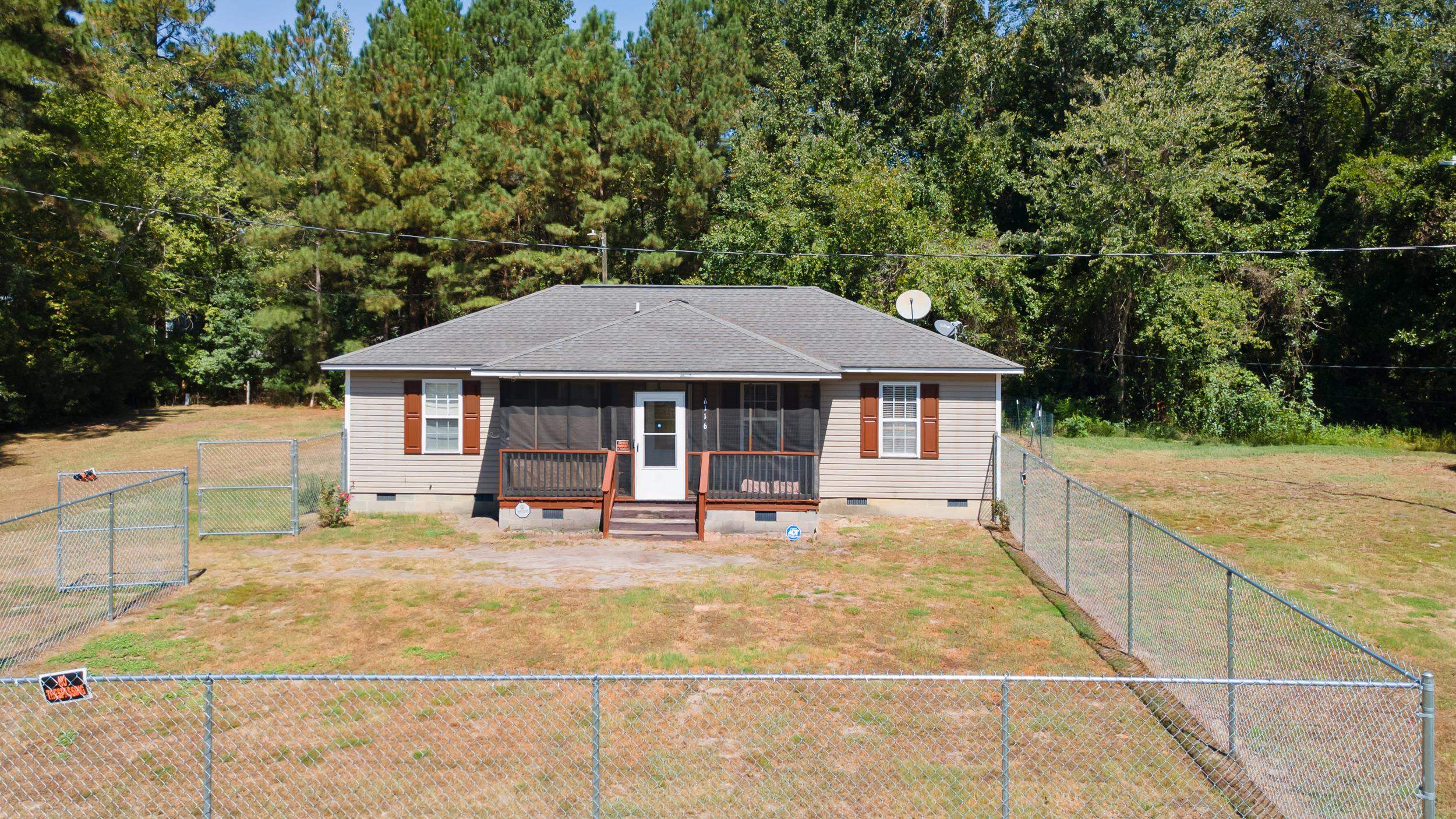 6116 Old Mullins Hwy. — photo