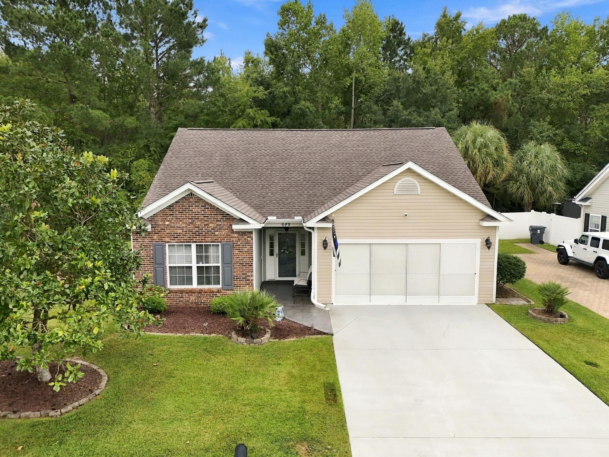 649 Wintercreeper Dr. — photo