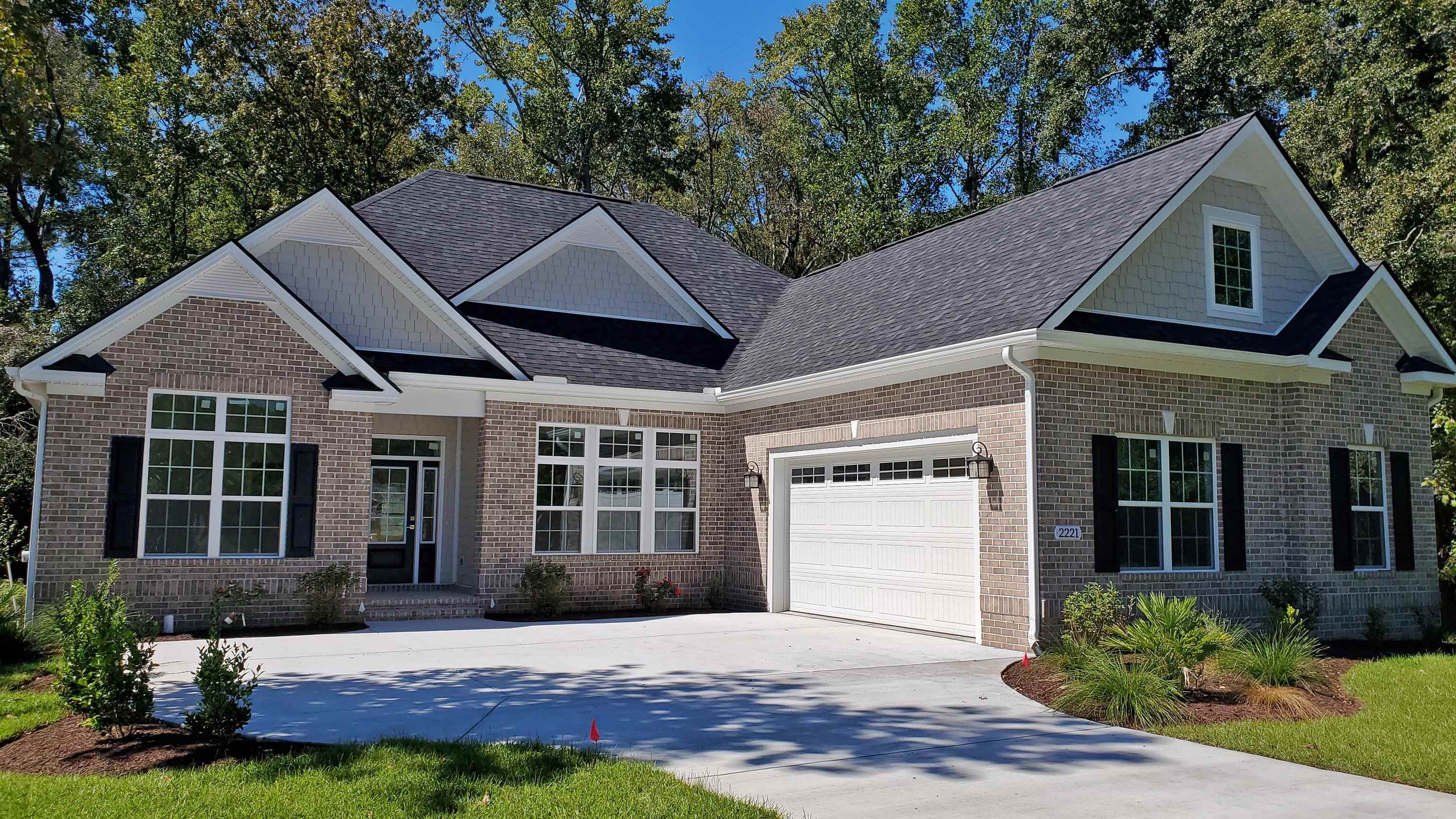 2221 Maybank Circle — photo