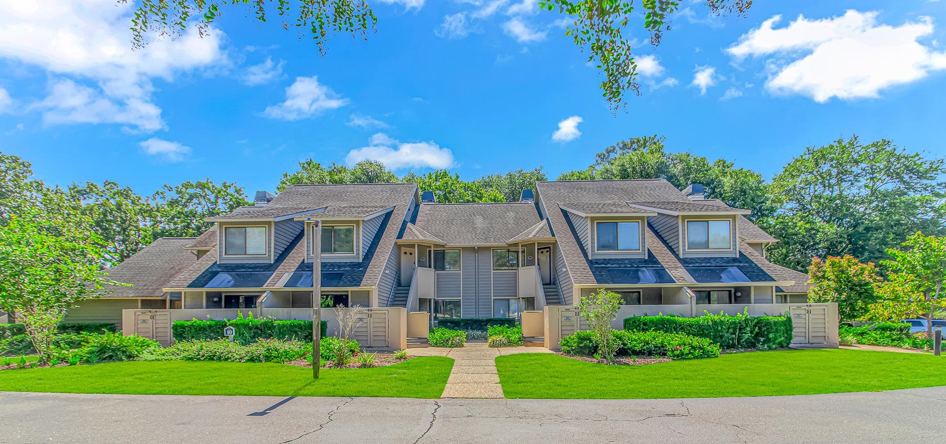 201 Westleton Dr. 10G — photo