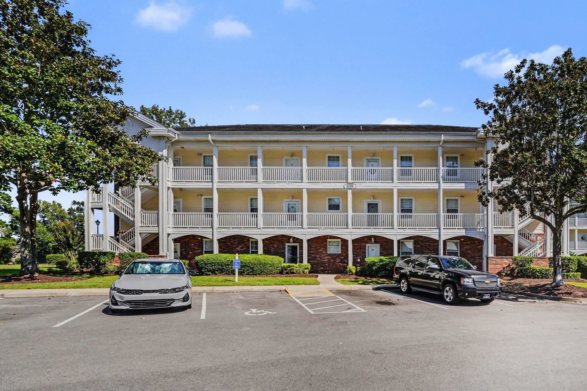 699 Riverwalk Dr. 102 — photo