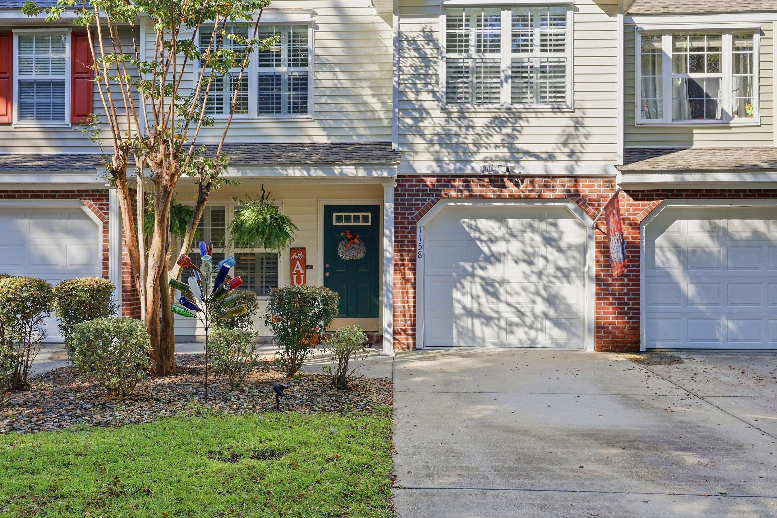 1158 Stanton Pl. — photo
