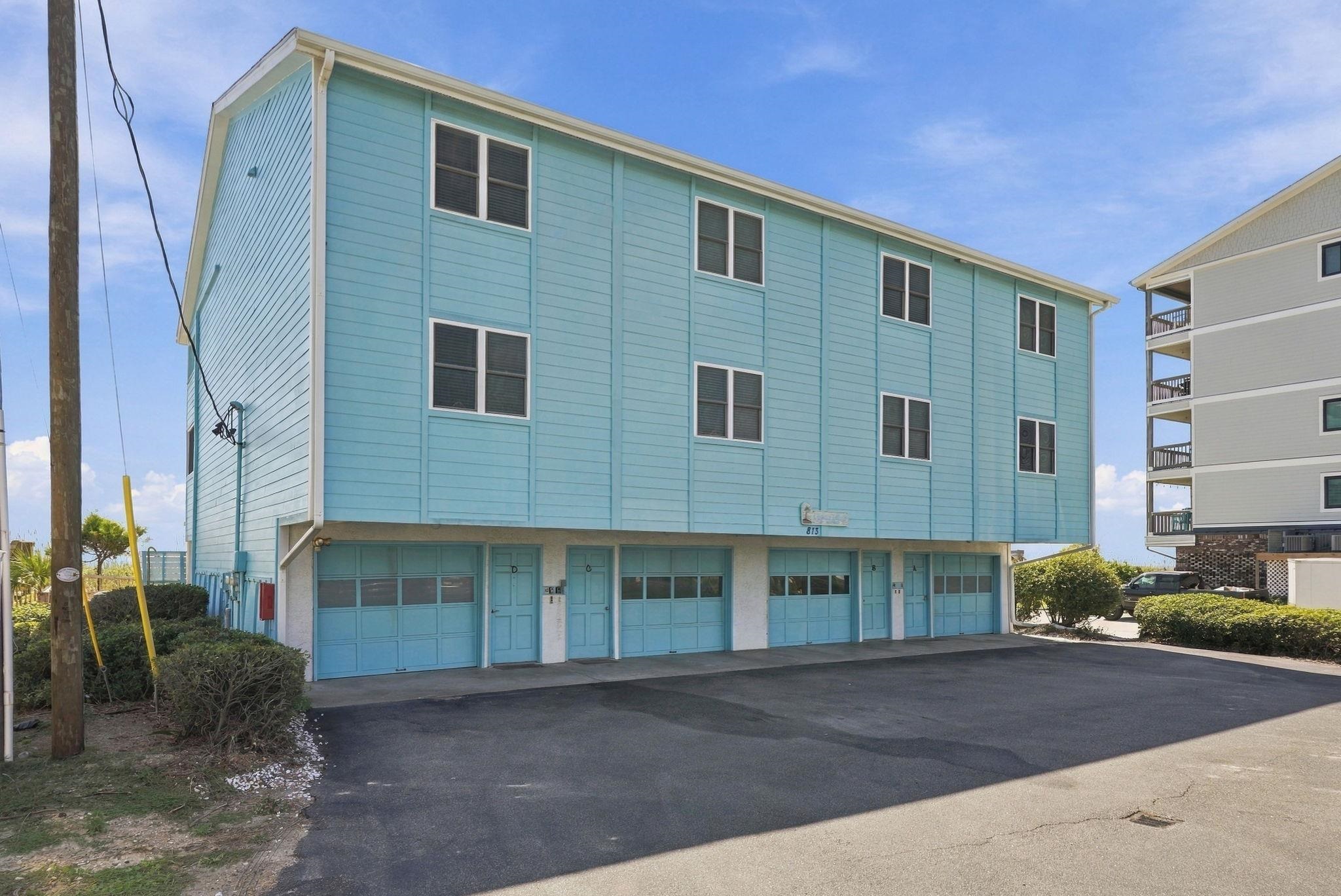 813 N Ocean Blvd. D — photo