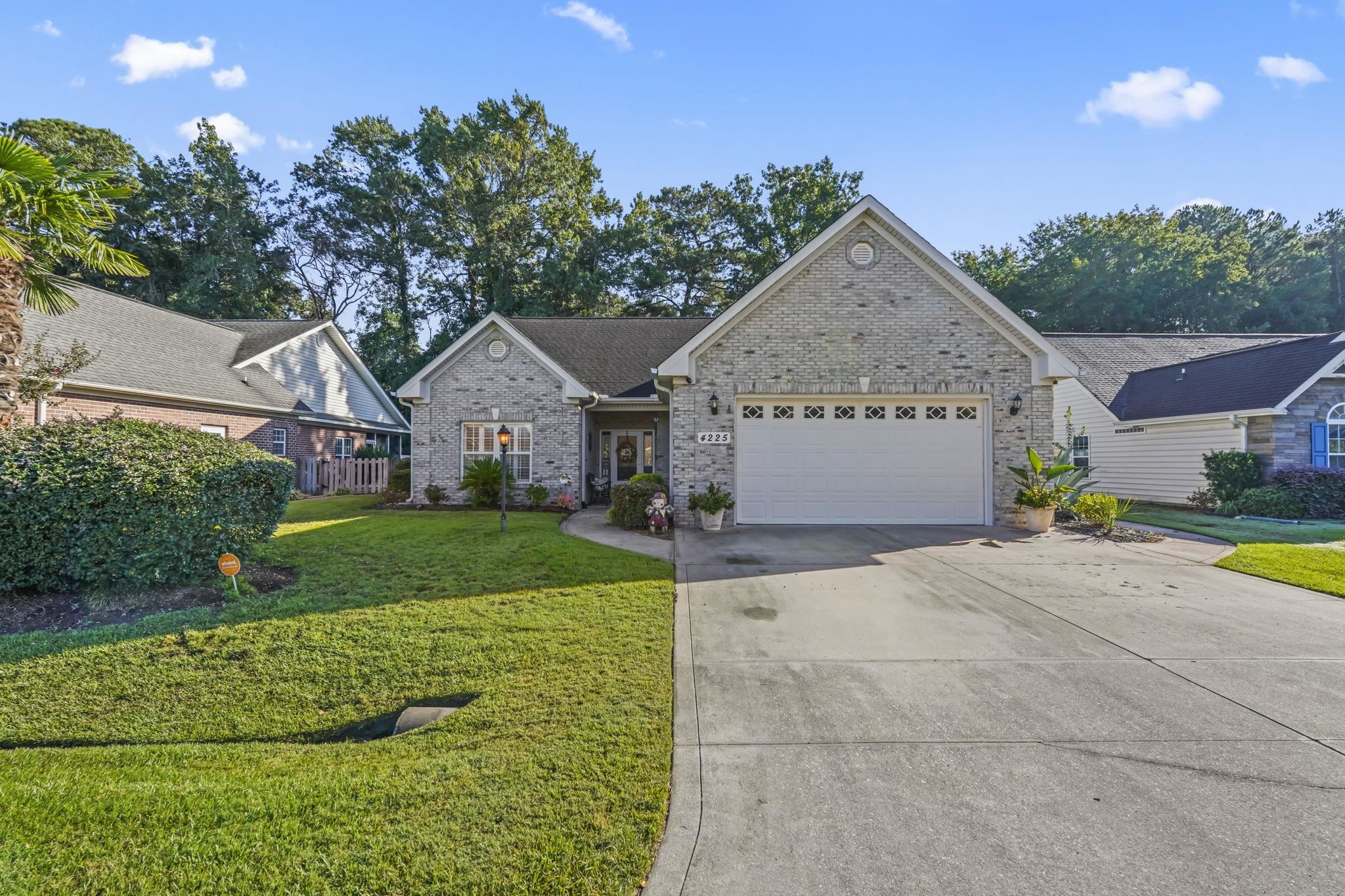 4225 Ravenwood Dr. — photo