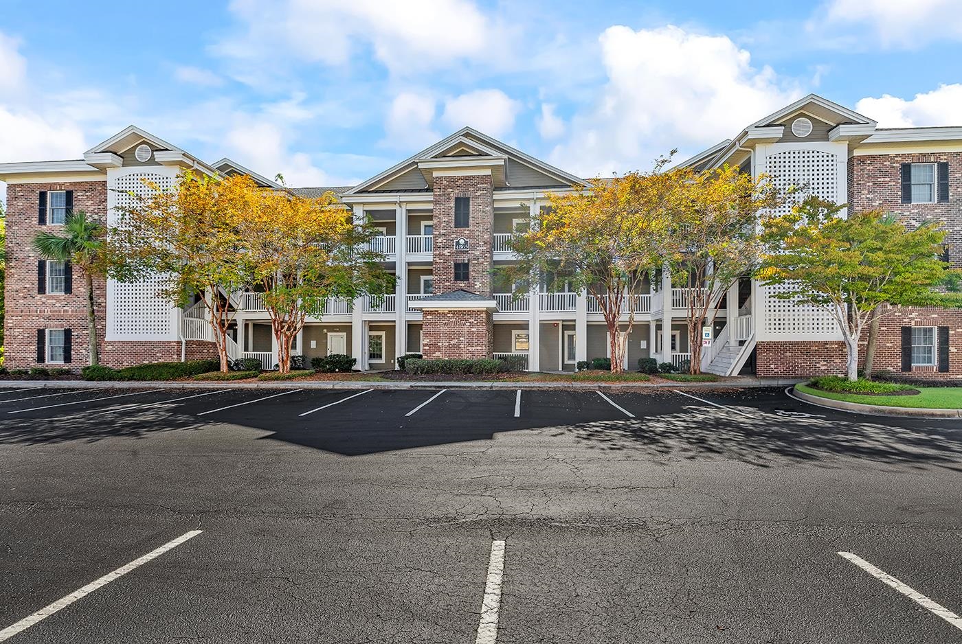 4865 Magnolia Pointe 201 — photo