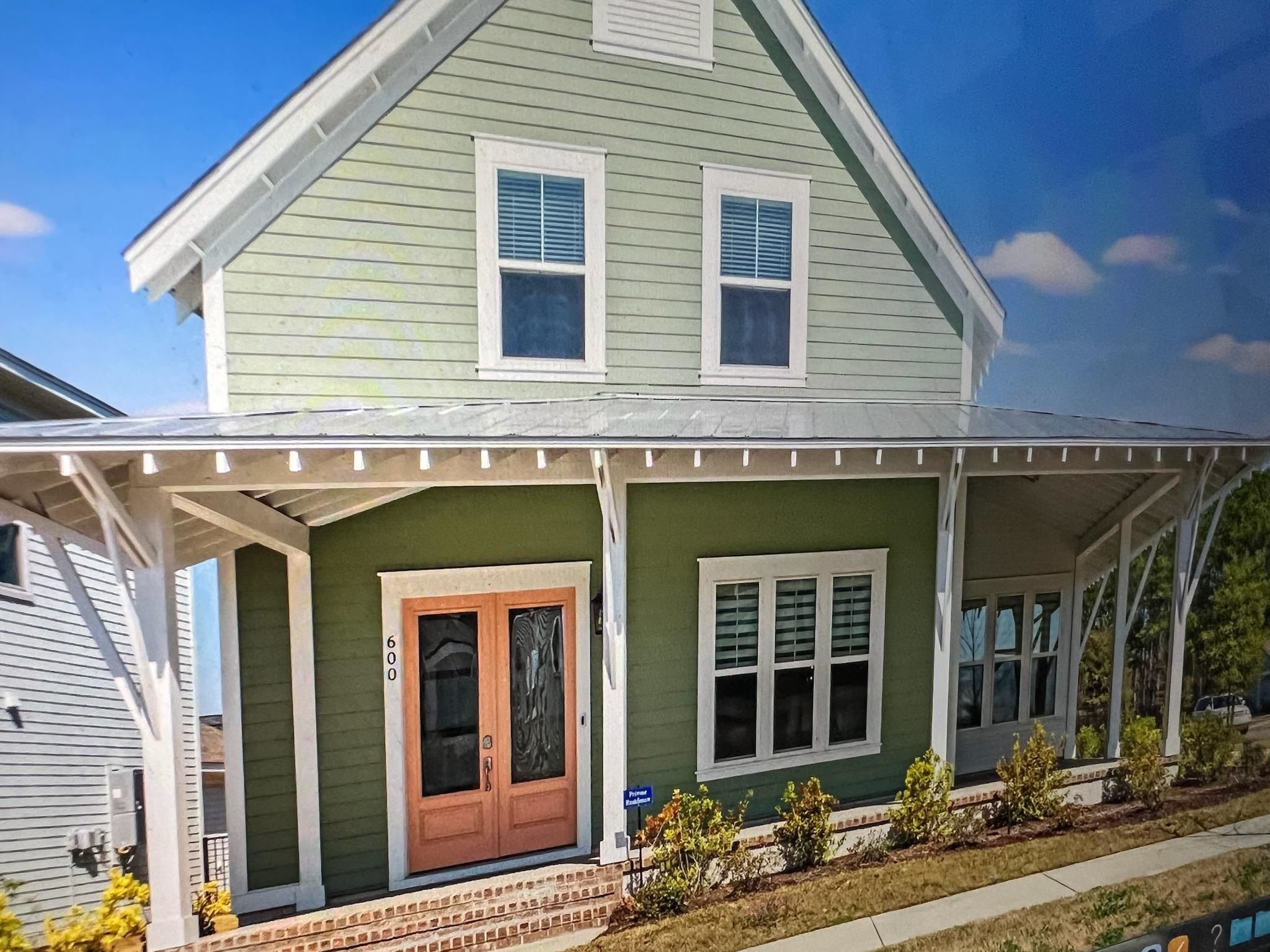 600 Braselton Ln. — photo