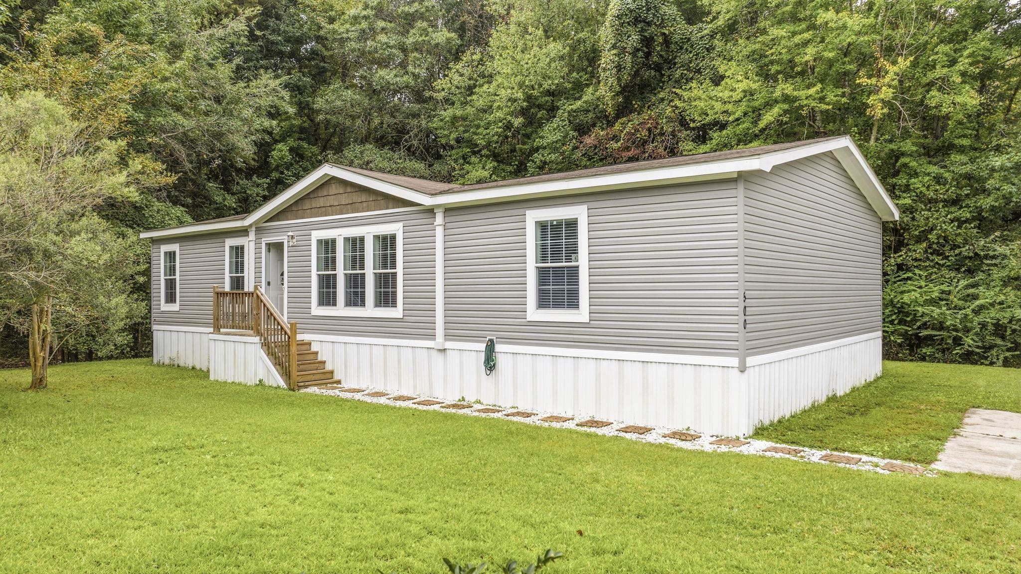 500 Southern Pines Dr. — photo