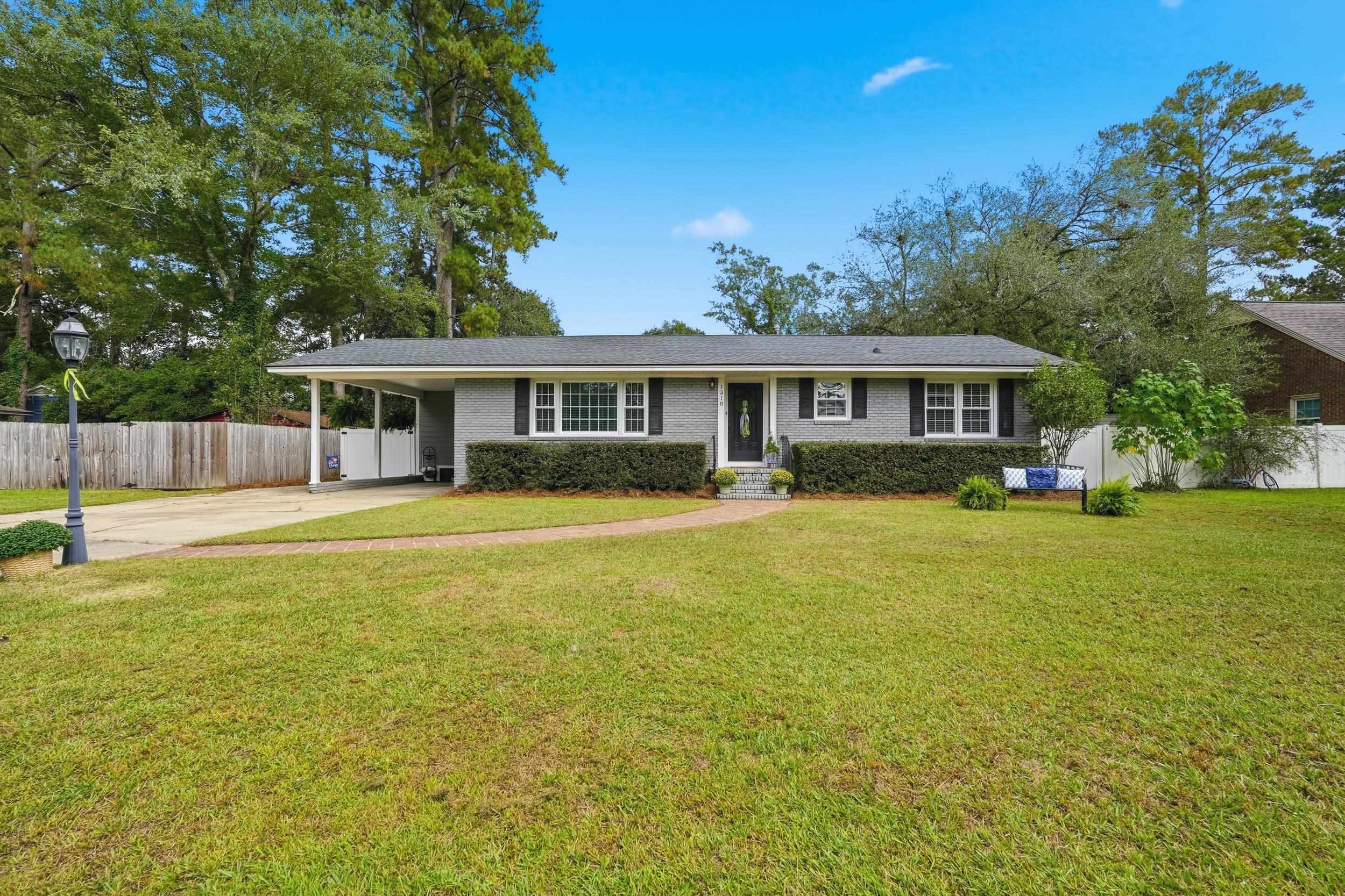 1310 Esdale Ln. — photo