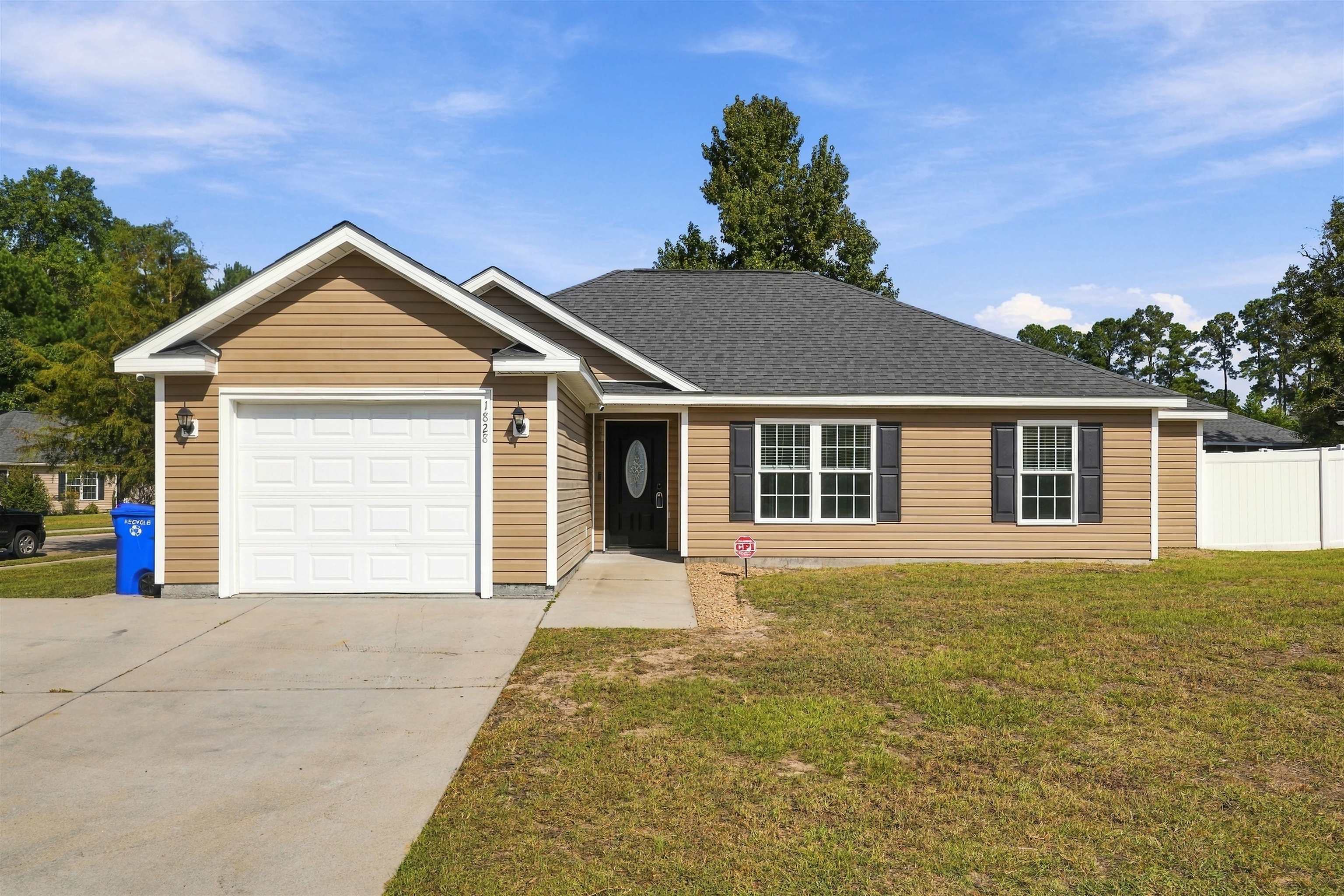 1828 Ambridge Dr. — photo