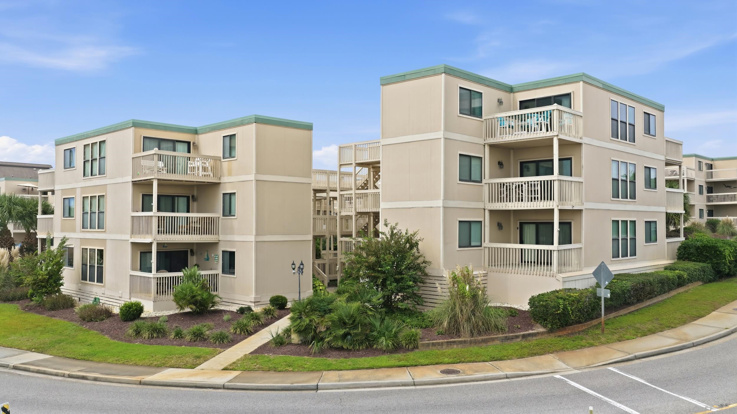9661 Shore Dr. Unit C5 — photo