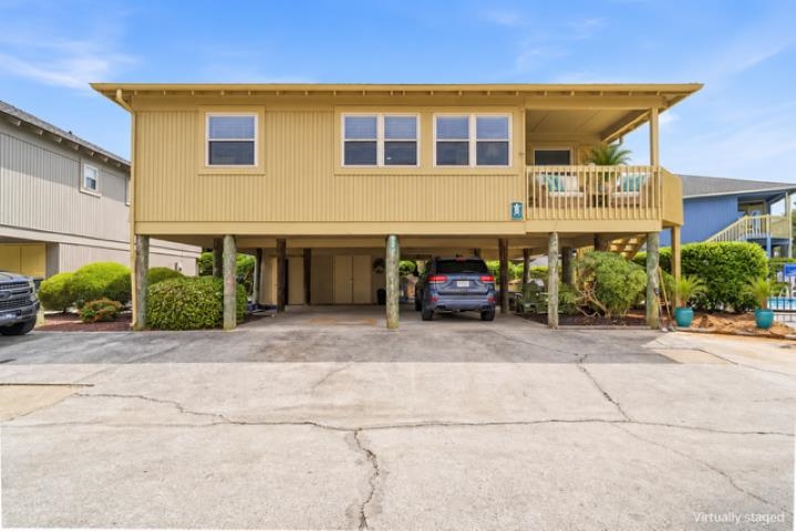 9500 Queens Ct. — photo
