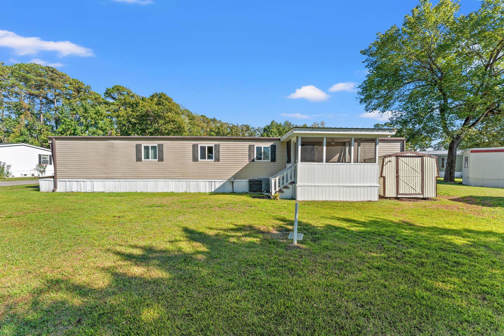 1415 Circle Dr. — photo