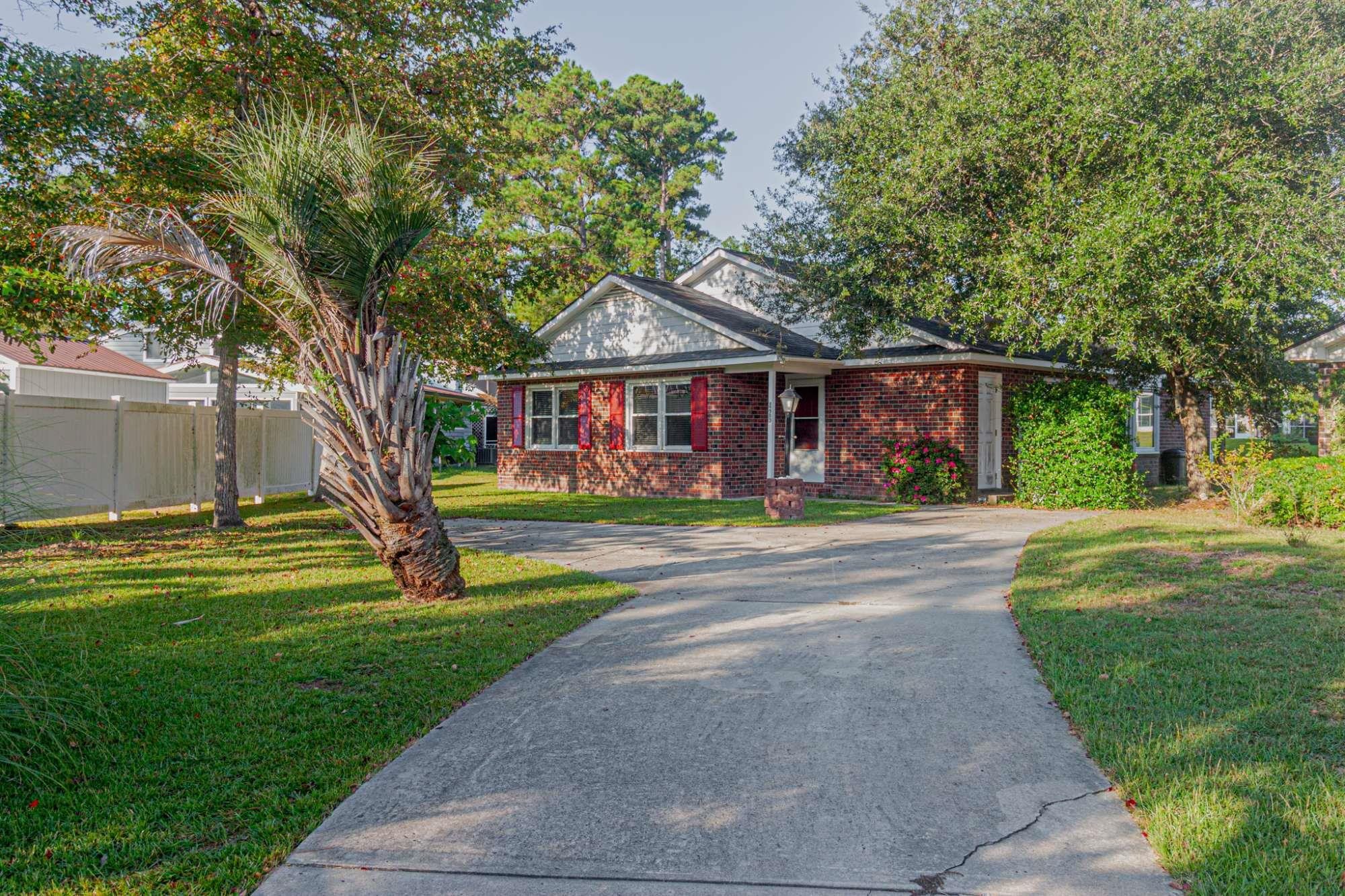 425 Spauldingwood Rd. — photo