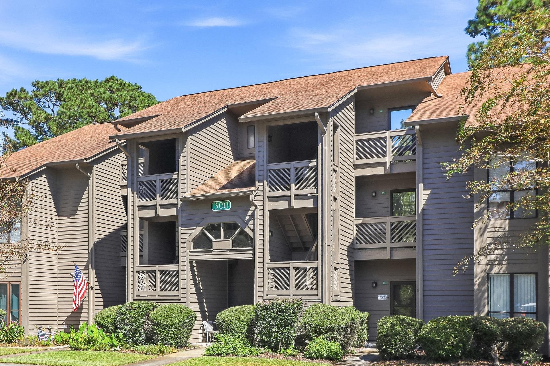 305 Indian Wells Ct. Unit 305 — photo