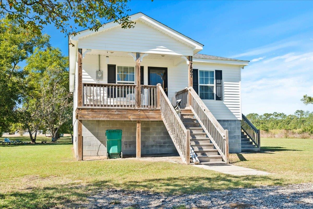 7807 Bay Rd. — photo