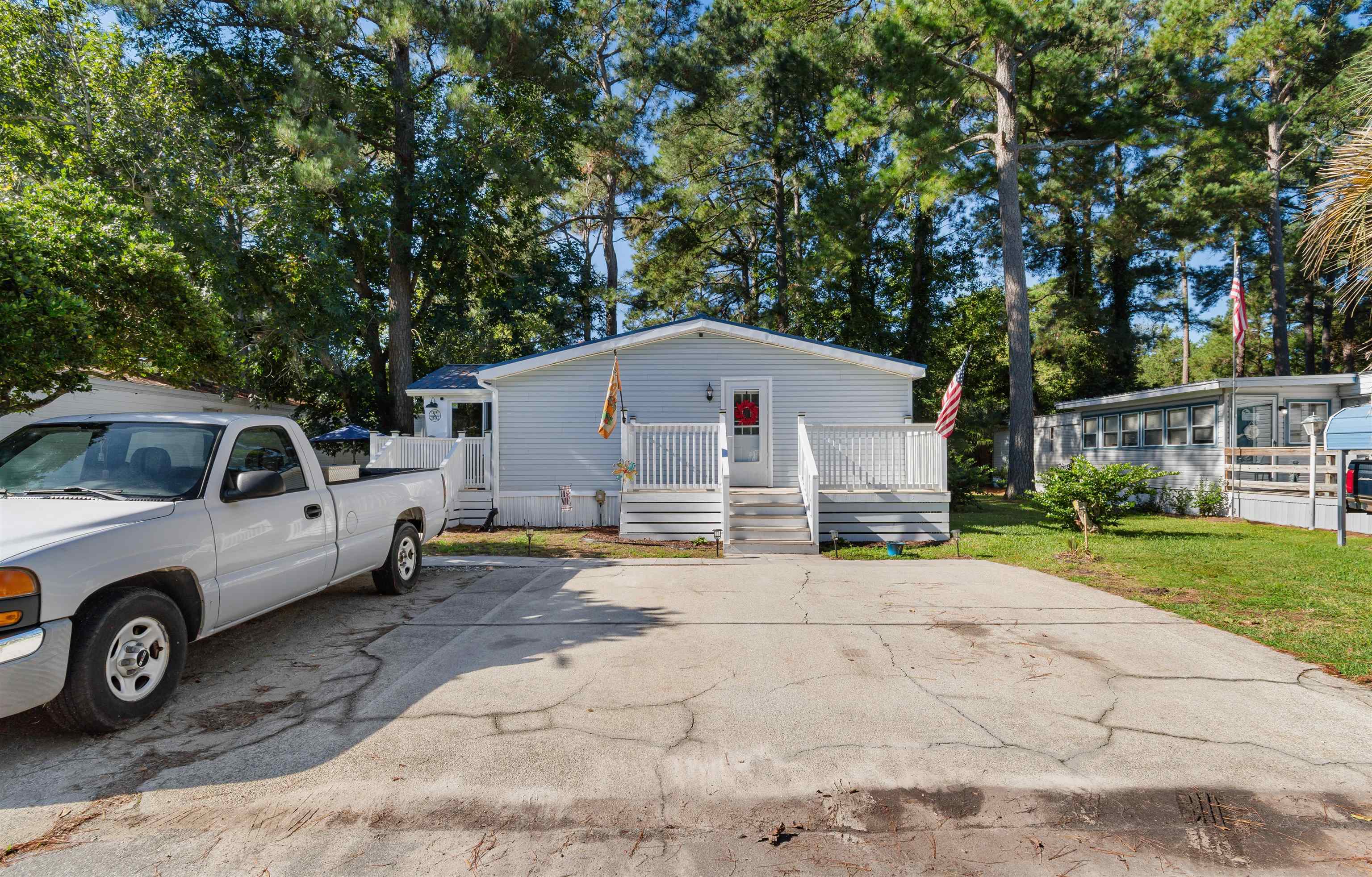 18 Spinnaker Ln. — photo