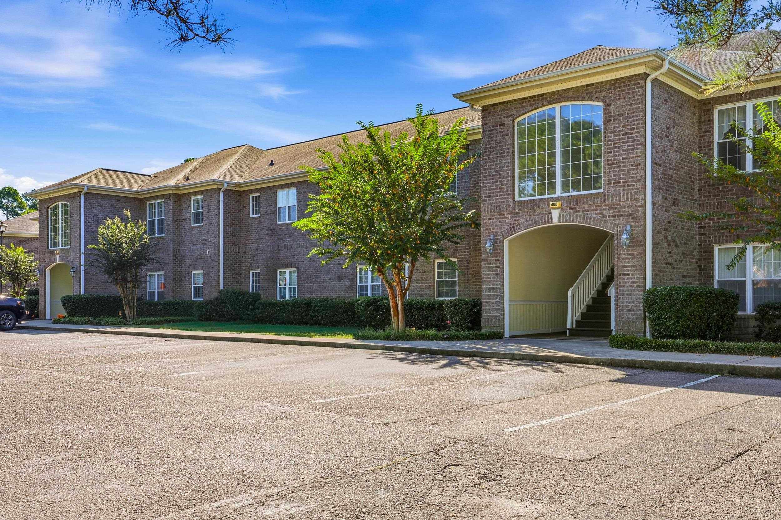 400 Willow Green Dr. Unit a — photo