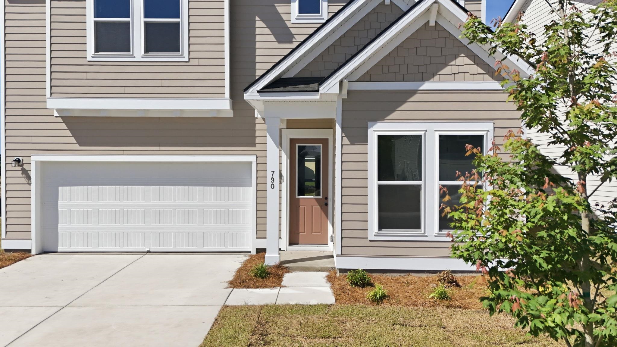 532 Waters Edge Dr. — photo