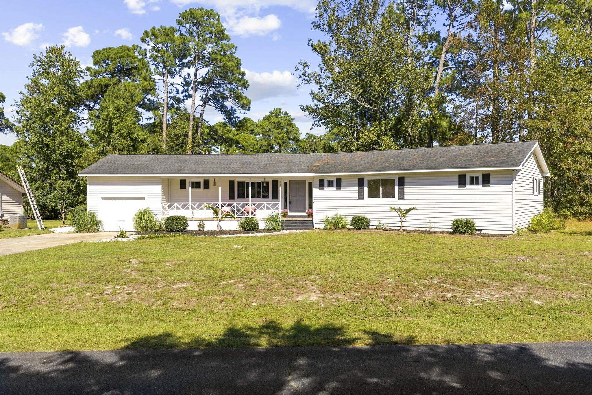 1850 Bay Tree Ln. — photo