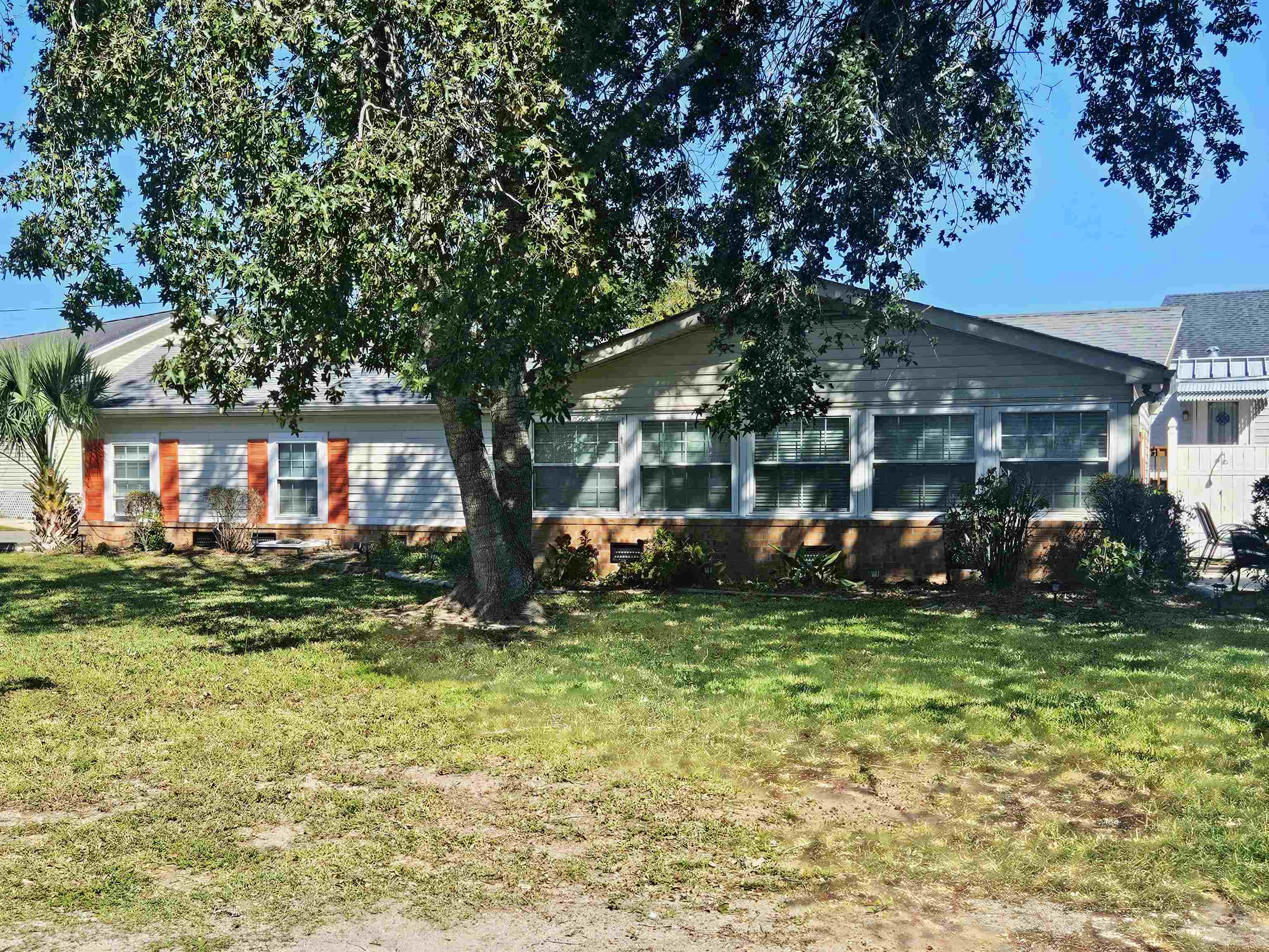 204 Flamingo Ct. — photo