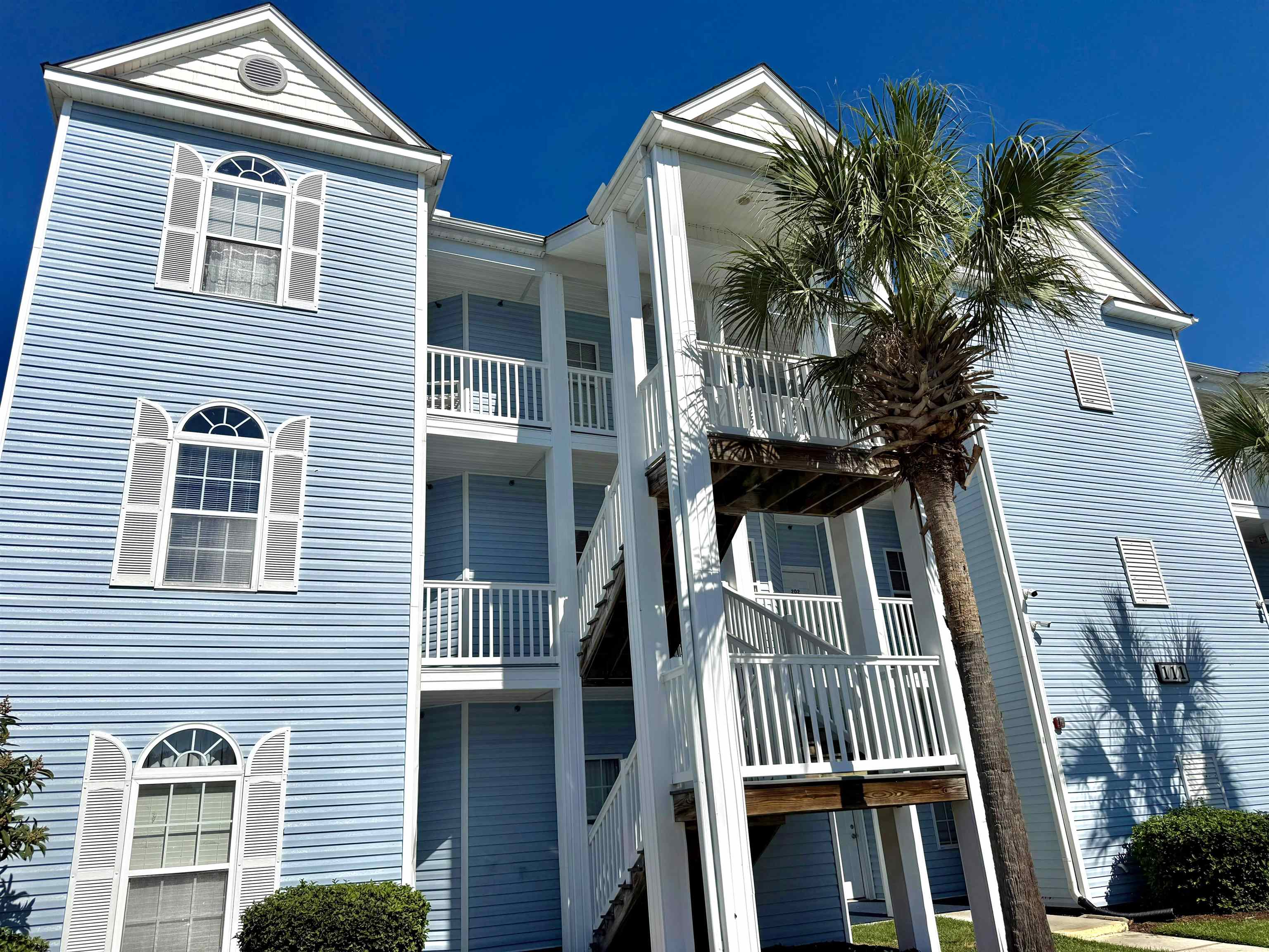 111 Fountain Pointe Ln. Unit 201 — photo