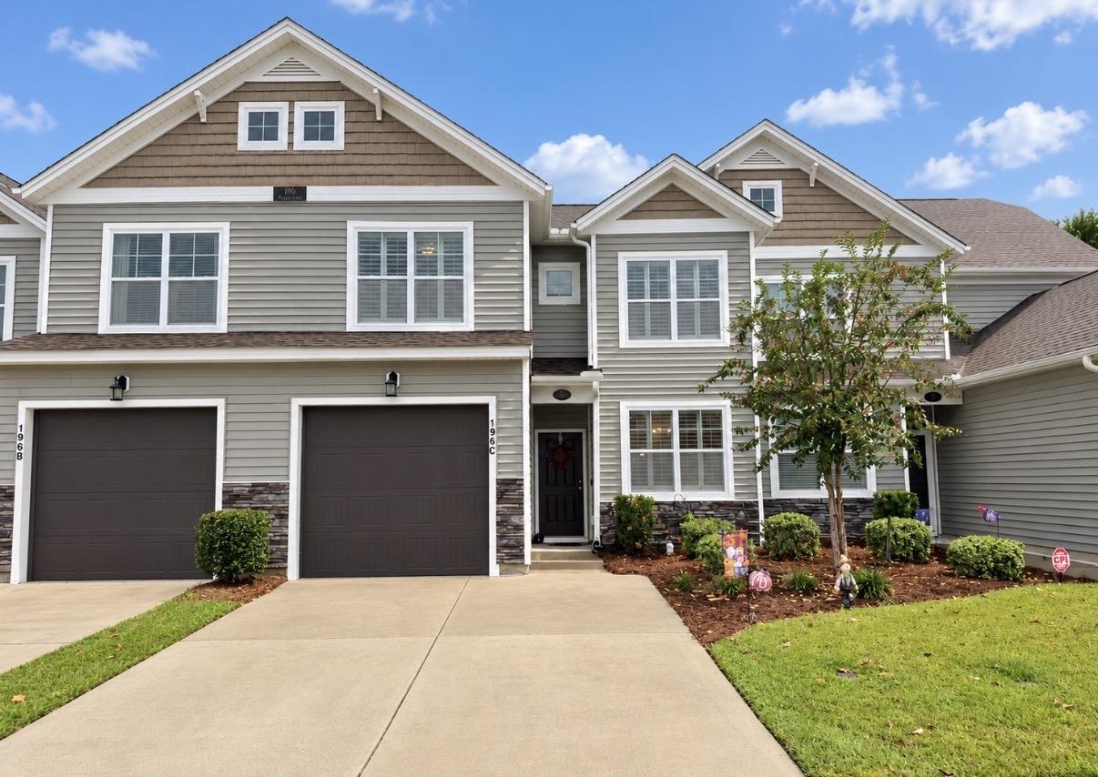 196 Machrie Loop Unit C — photo