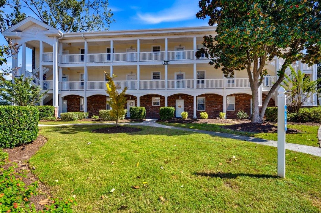695 Riverwalk Dr. Unit 5-303 — photo