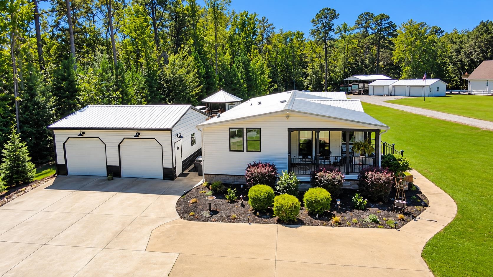 107 Ascot Dr. — photo