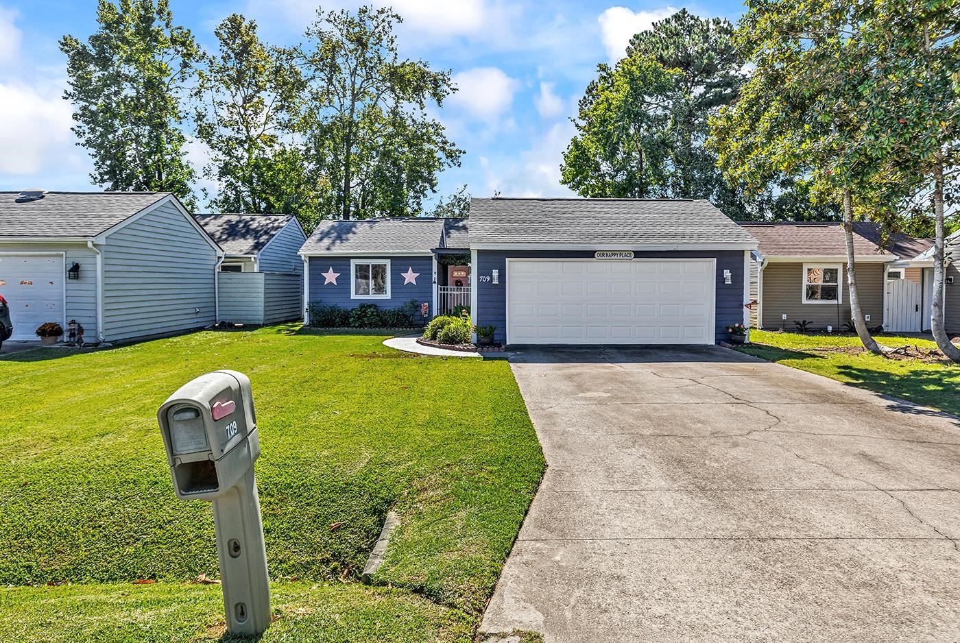 709 Gleneagles Dr. — photo