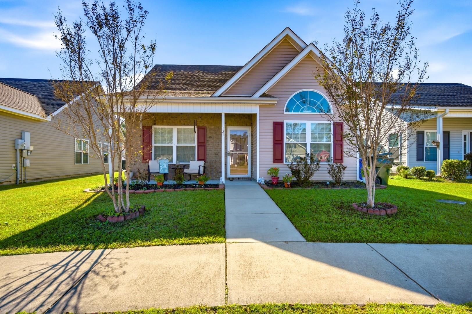 121 Orleans Ct. — photo