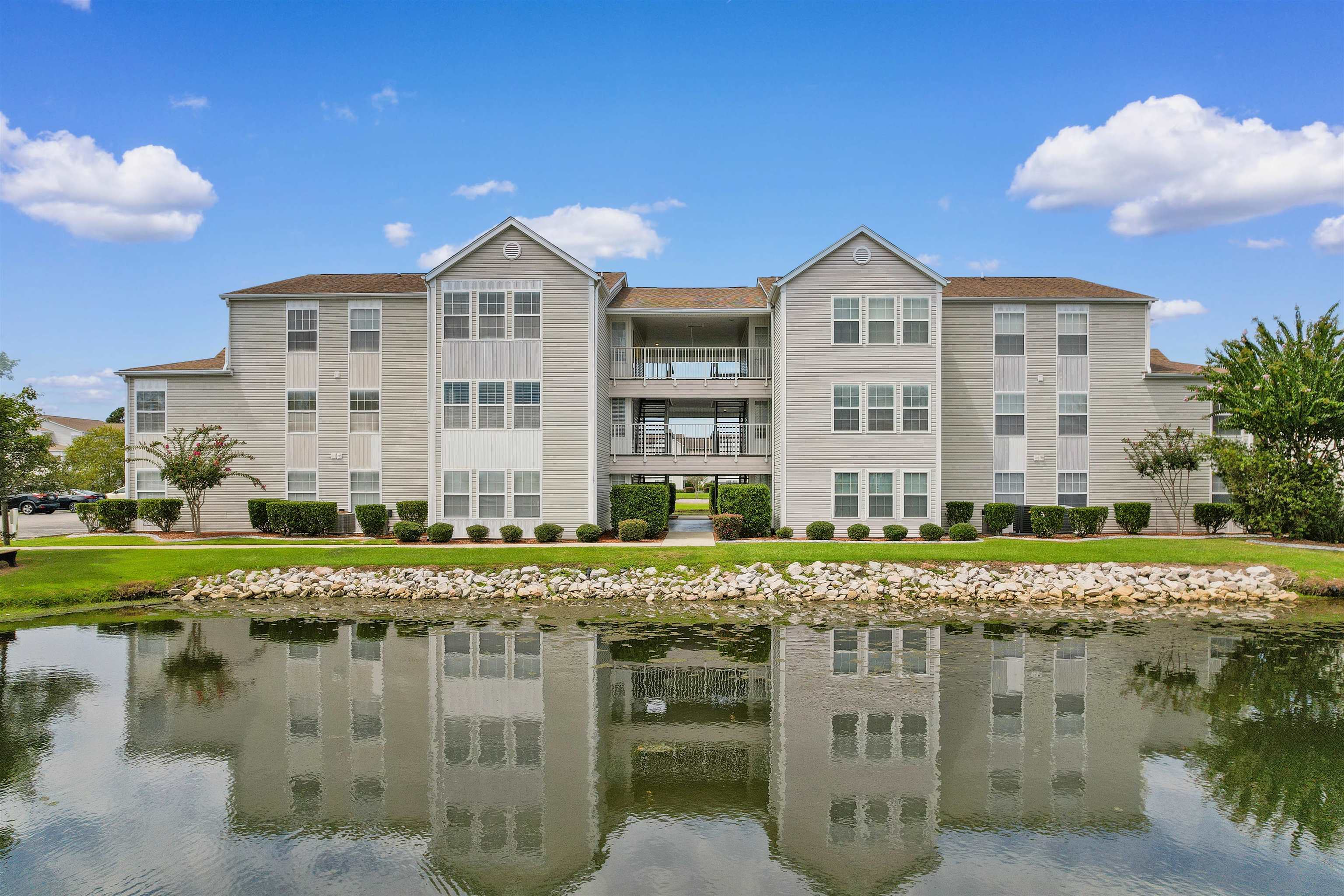 2268 Essex Dr. Unit H — photo