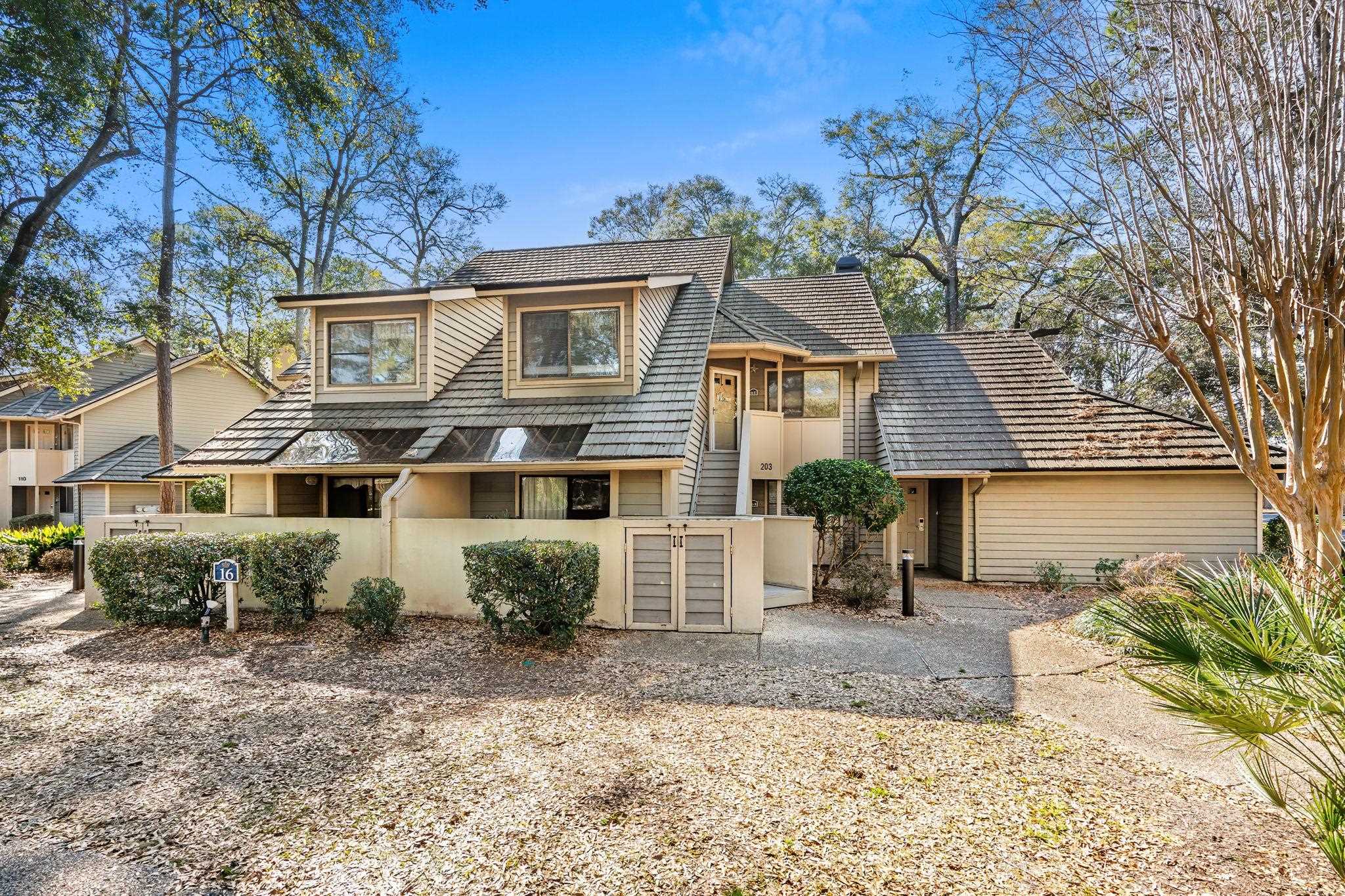 203 Baslow Ct. Unit 16D — photo