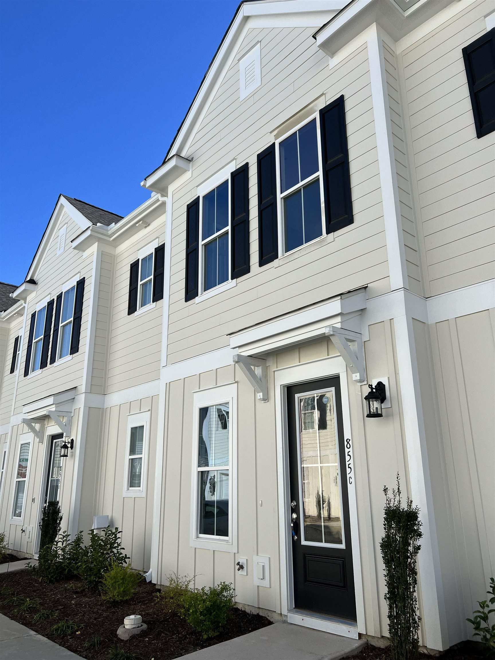 855 Hall Lane Unit C — photo