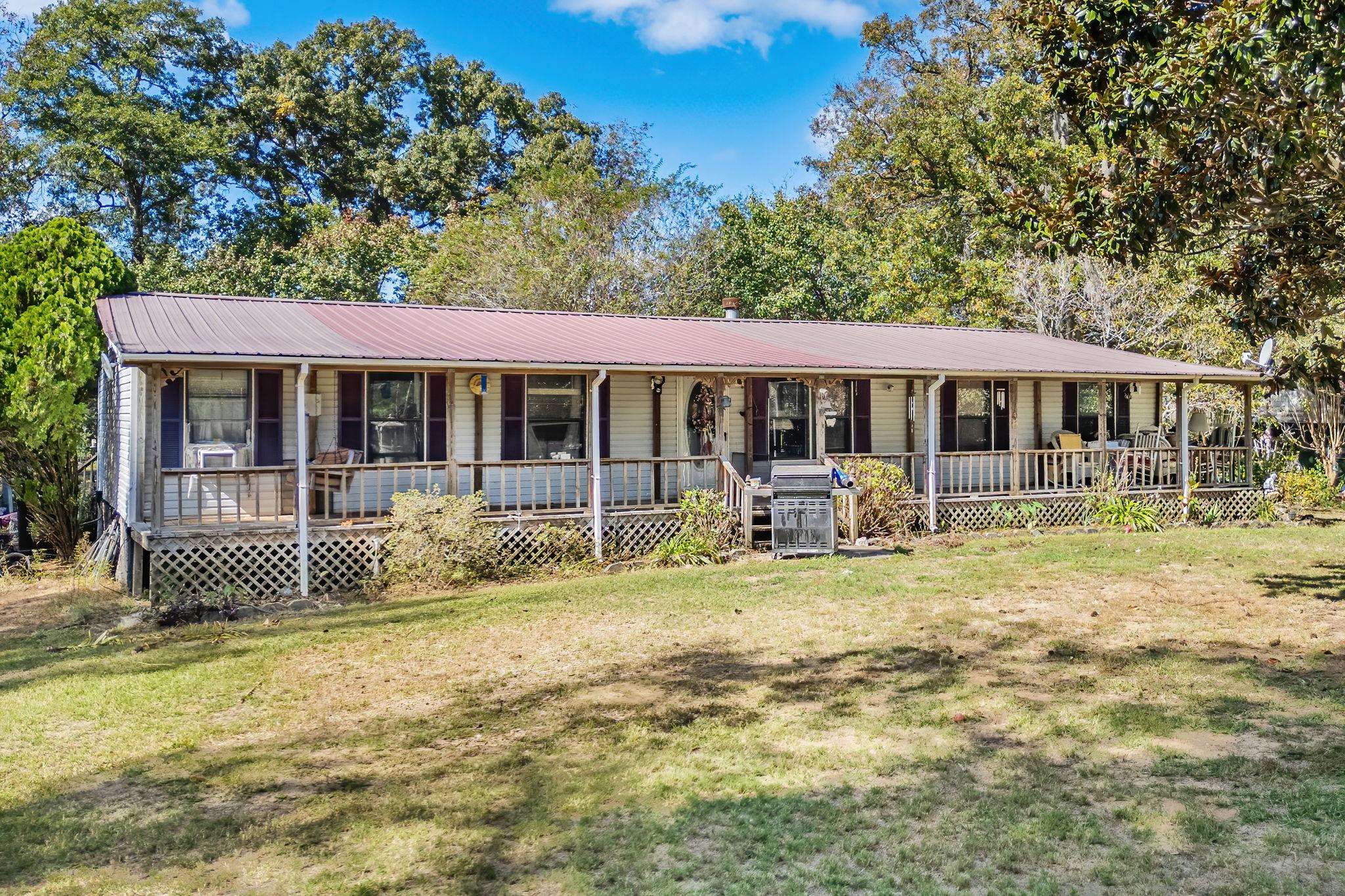 7628 Old Reaves Ferry Rd. — photo
