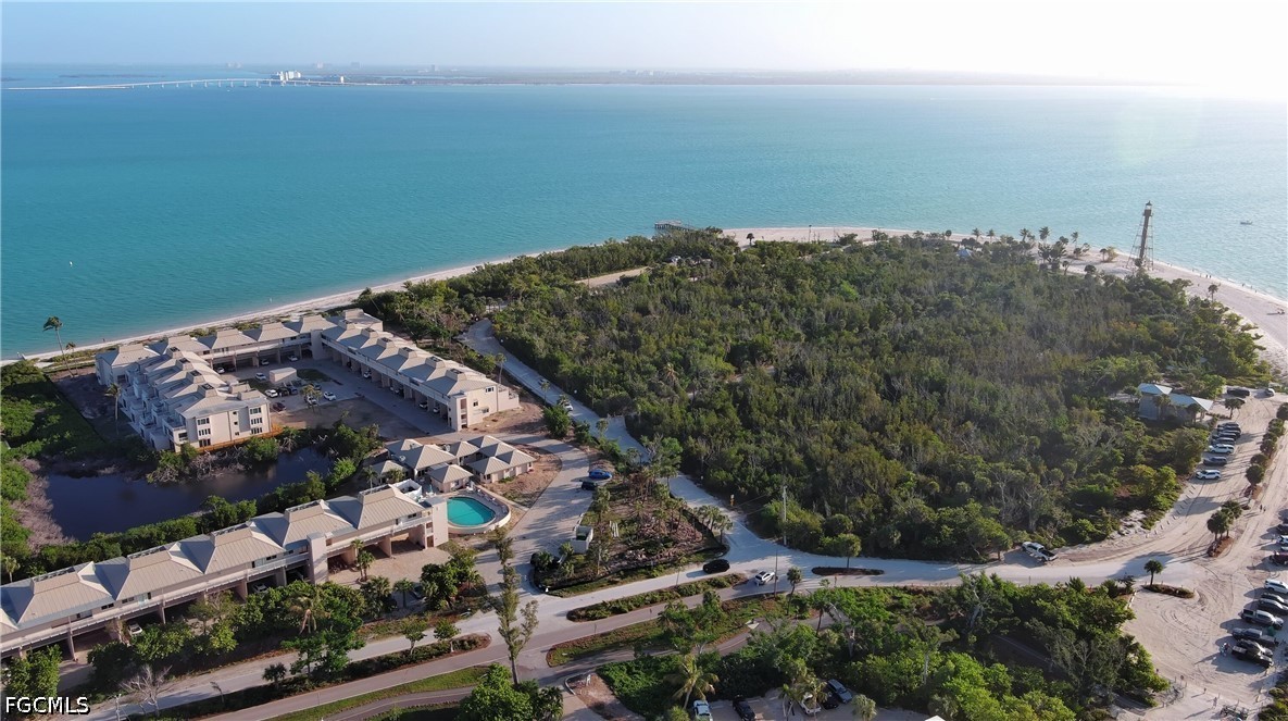 200 Periwinkle Way 225 — photo