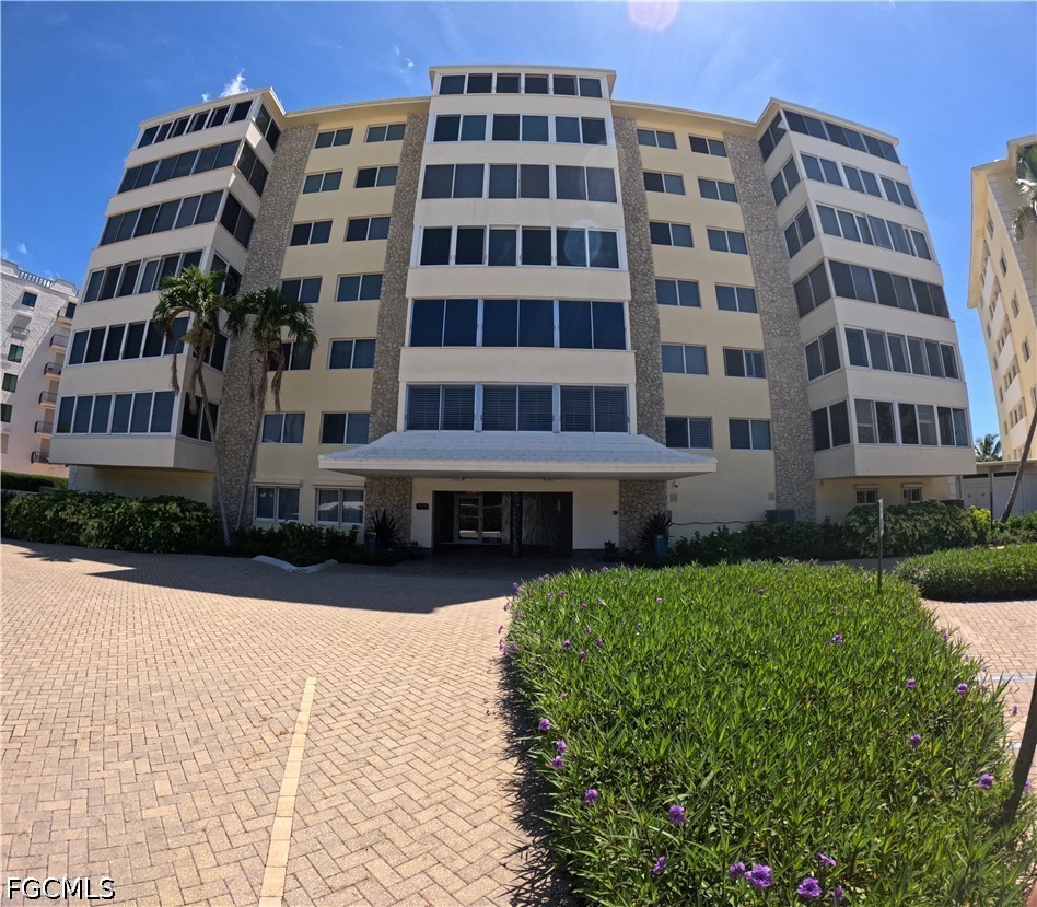 3420 Gulf Shore Blvd N 43 — photo