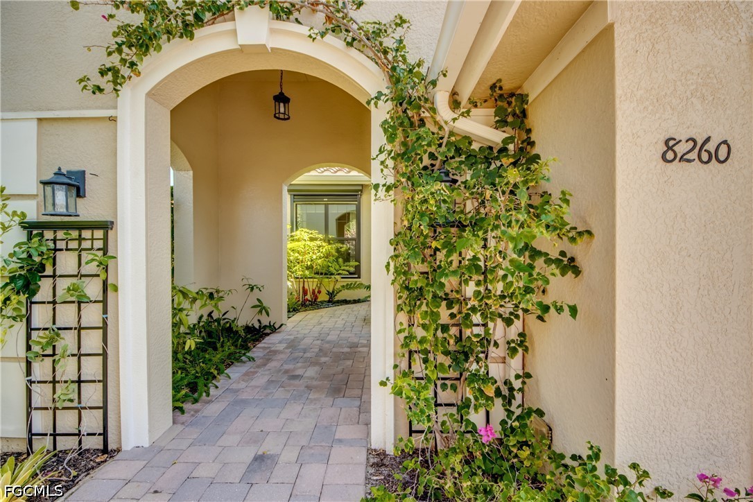 8260 Venetian Pointe Dr — photo