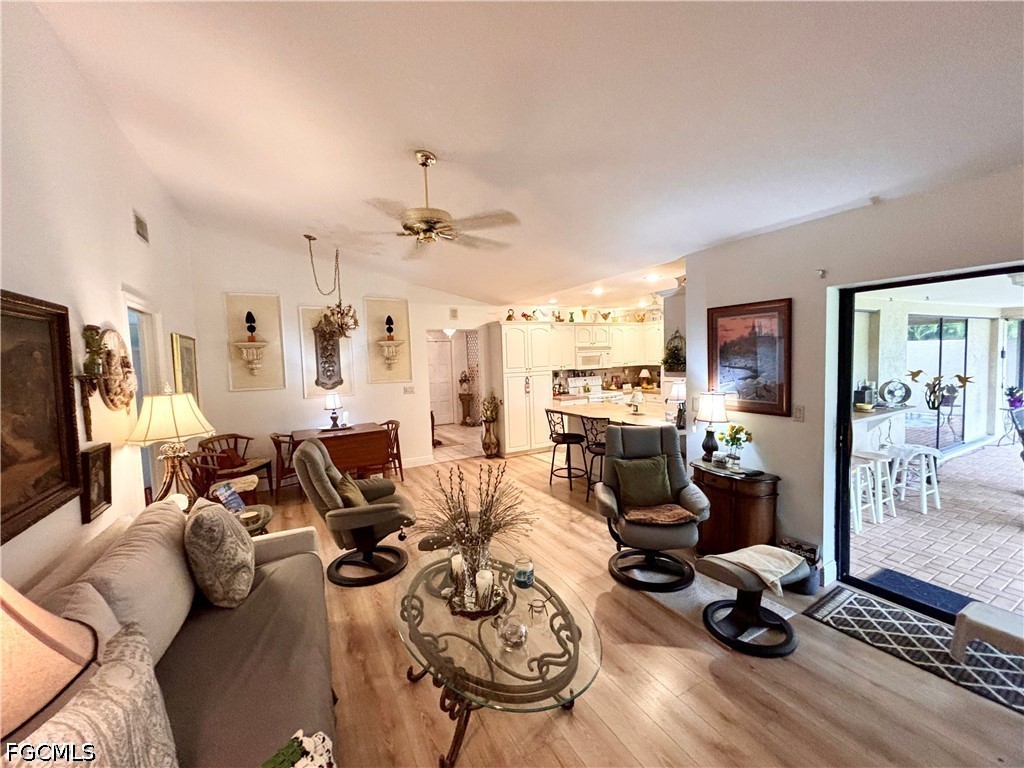 810 El Dorado Pkwy W — photo