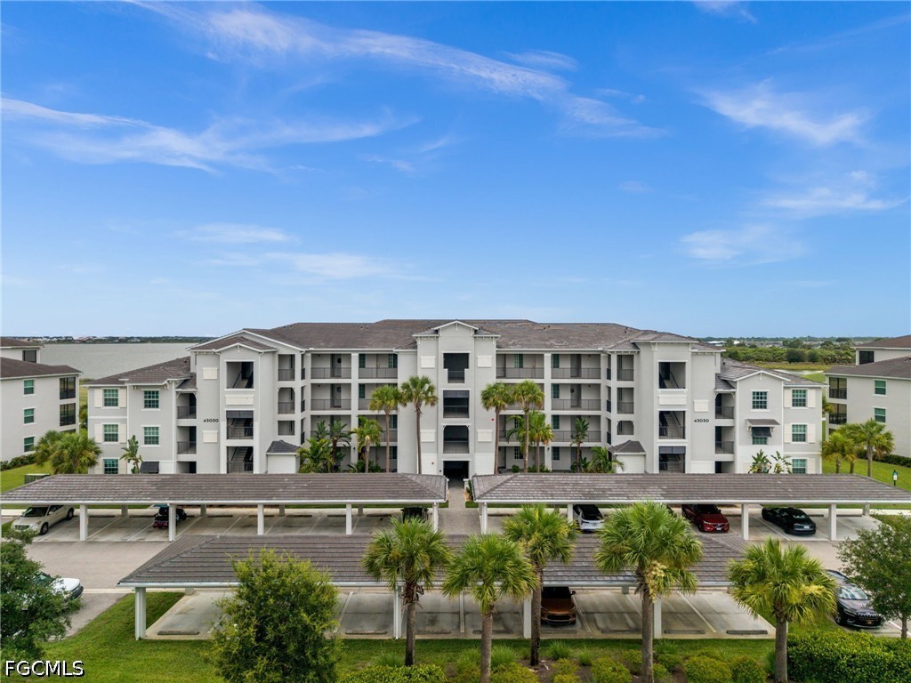 43030 Greenway Blvd 428 — photo