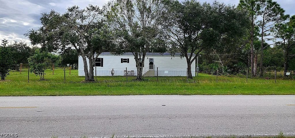 330 N Cabbage Palm St — photo